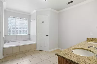 8102 Melrose Street E, White Settlement, TX 76108 - Photo 13