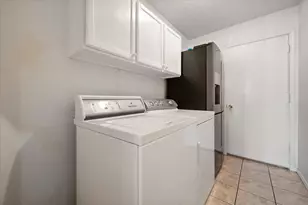 2139 Hacienda Ct, Grand Prairie, TX 75052 - Photo 31