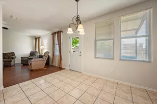 2139 Hacienda Ct, Grand Prairie, TX 75052 - Photo 17