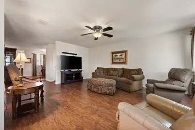 2139 Hacienda Court, Grand Prairie, TX 75052 - Photo 11
