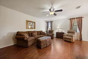 2139 Hacienda Ct, Grand Prairie, TX 75052 - Photo 33
