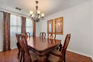 2139 Hacienda Ct, Grand Prairie, TX 75052 - Photo 9