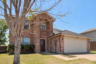 2139 Hacienda Ct, Grand Prairie, TX 75052 - Photo 5