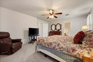 2139 Hacienda Ct, Grand Prairie, TX 75052 - Photo 19