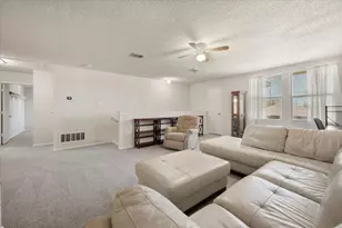 2139 Hacienda Ct, Grand Prairie, TX 75052 - Photo 25