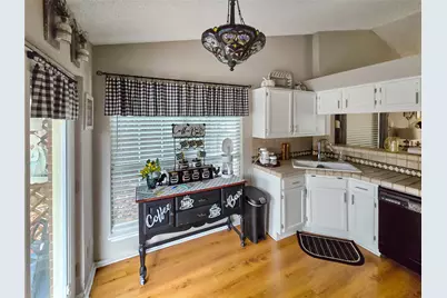 1004 Ashmount Lane, Arlington, TX 76017 - Photo 5