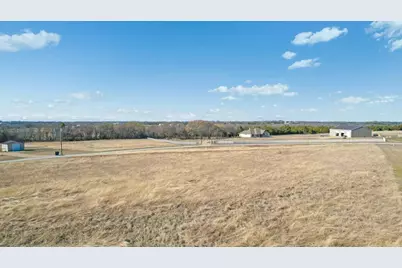 301 Marshall Circle, Whitewright, TX 75491 - Photo 5