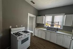 2305 9th St, Wichita Falls, TX 76301 - Photo 13