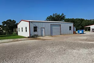 12198 Bell Rd, Pilot Point, TX 76258 - Photo 31