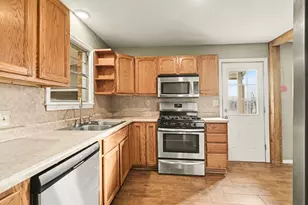 108 N Cherry Ln, Granbury, TX 76048 - Photo 7