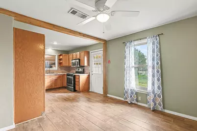 108 N Cherry Lane, Granbury, TX 76048 - Photo 5