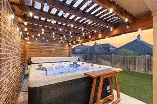 325 Sherbrook St, Van Alstyne, TX 75495 - Photo 3