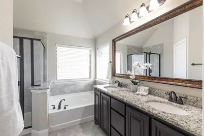 325 Sherbrook Street, Van Alstyne, TX 75495 - Photo 17