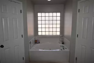 1008 Redfish Dr, Burleson, TX 76028 - Photo 11