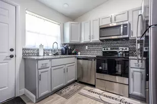 2734 Sherry St, Arlington, TX 76014 - Photo 13