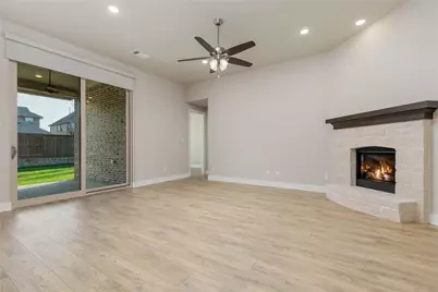 1829 Leo Drive, Van Alstyne, TX 75495 - Photo 7