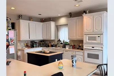 1212 Badbury Lane, Grand Prairie, TX 75052 - Photo 13