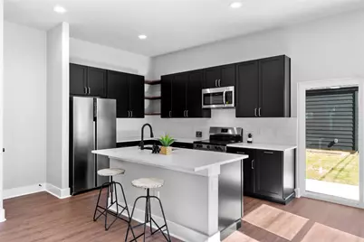 612 N Robinson Street, Cleburne, TX 76031 - Photo 9