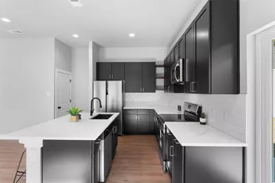 612 N Robinson Street, Cleburne, TX 76031 - Photo 11