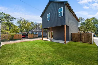 612 N Robinson Street, Cleburne, TX 76031 - Photo 17