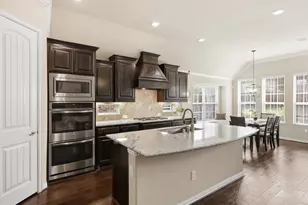 800 River Oak Ave, Euless, TX 76039 - Photo 5