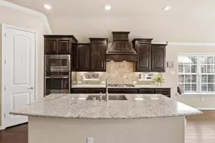 800 River Oak Ave, Euless, TX 76039 - Photo 5