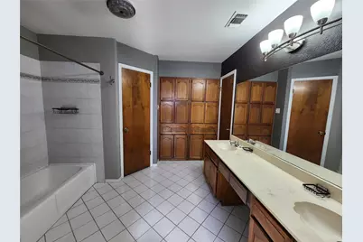 3920 Woodruff Court, Arlington, TX 76017 - Photo 19