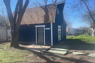 511 Denver St, Alvord, TX 76225 - Photo 1