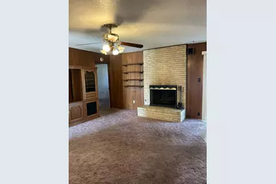 2102 Jeannette Court, Arlington, TX 76010 - Photo 3