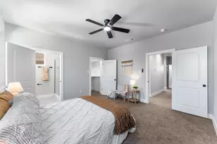 612 1/2 N Robinson St, Cleburne, TX 76031 - Photo 15