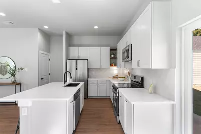 612 1/2 N Robinson Street, Cleburne, TX 76031 - Photo 11