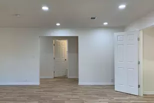 820 W Crawford St, Denison, TX 75020 - Photo 9