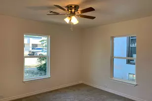 820 W Crawford St, Denison, TX 75020 - Photo 9