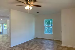 820 W Crawford St, Denison, TX 75020 - Photo 5