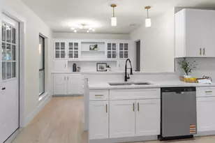 13103 Halwin Cir, Dallas, TX 75243 - Photo 5