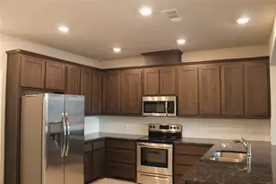 825 Ben Ln, Lewisville, TX 75056 - Photo 7