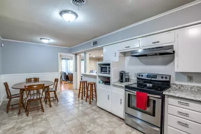 3928 Menzer Road, Fort Worth, TX 76103 - Photo 13