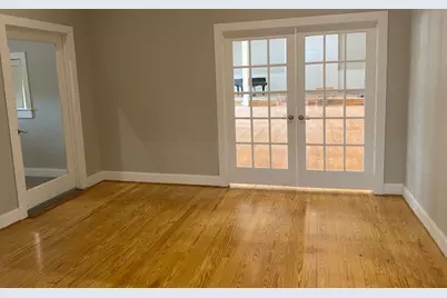 104 S Robinson, Cleburne, TX 76031 - Photo 1