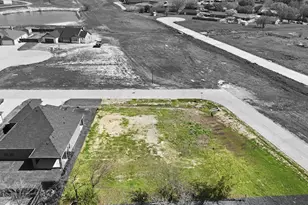 719 Escovedo Dr, Italy, TX 76651 - Photo 1