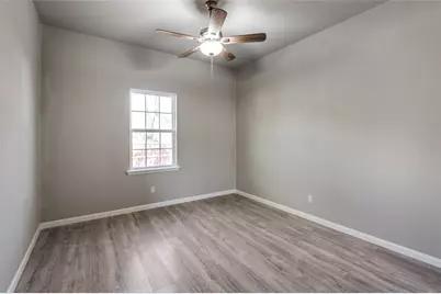 410 S Grand Avenue, Gainesville, TX 76240 - Photo 23