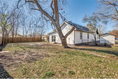 410 S Grand Avenue, Gainesville, TX 76240 - Photo 25