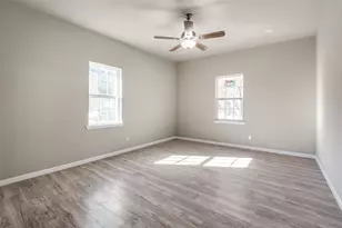 410 S Grand Ave, Gainesville, TX 76240 - Photo 15