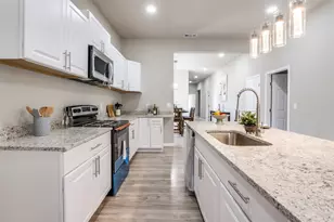 410 S Grand Ave, Gainesville, TX 76240 - Photo 13