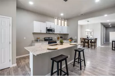 410 S Grand Avenue, Gainesville, TX 76240 - Photo 11