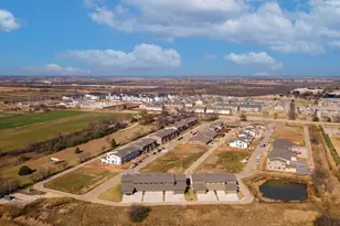 3201 Solana Cir, Denton, TX 76207 - Photo 9