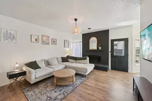 5309 Manhassett Dr, Arlington, TX 76018 - Photo 3