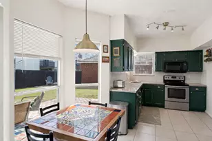 5309 Manhassett Dr, Arlington, TX 76018 - Photo 11