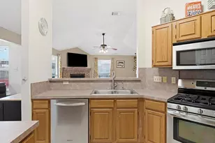 7002 Escondido Dr, Arlington, TX 76016 - Photo 13