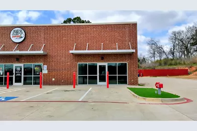 2212 Crockett Road, Palestine, TX 75801 - Photo 9