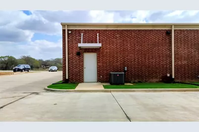 2212 Crockett Road, Palestine, TX 75801 - Photo 7